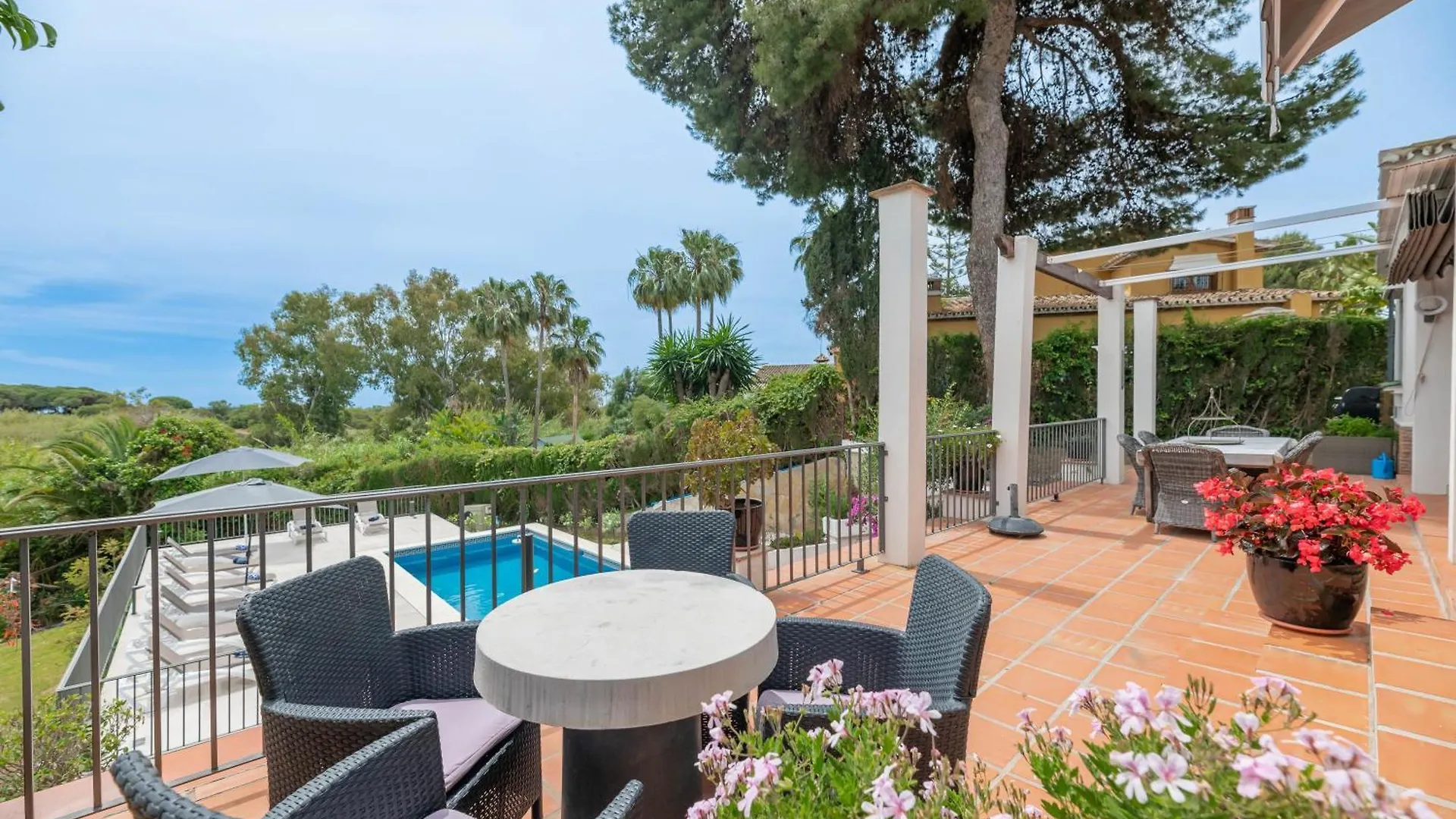 Beachside Villa In Carib Playa Marbella