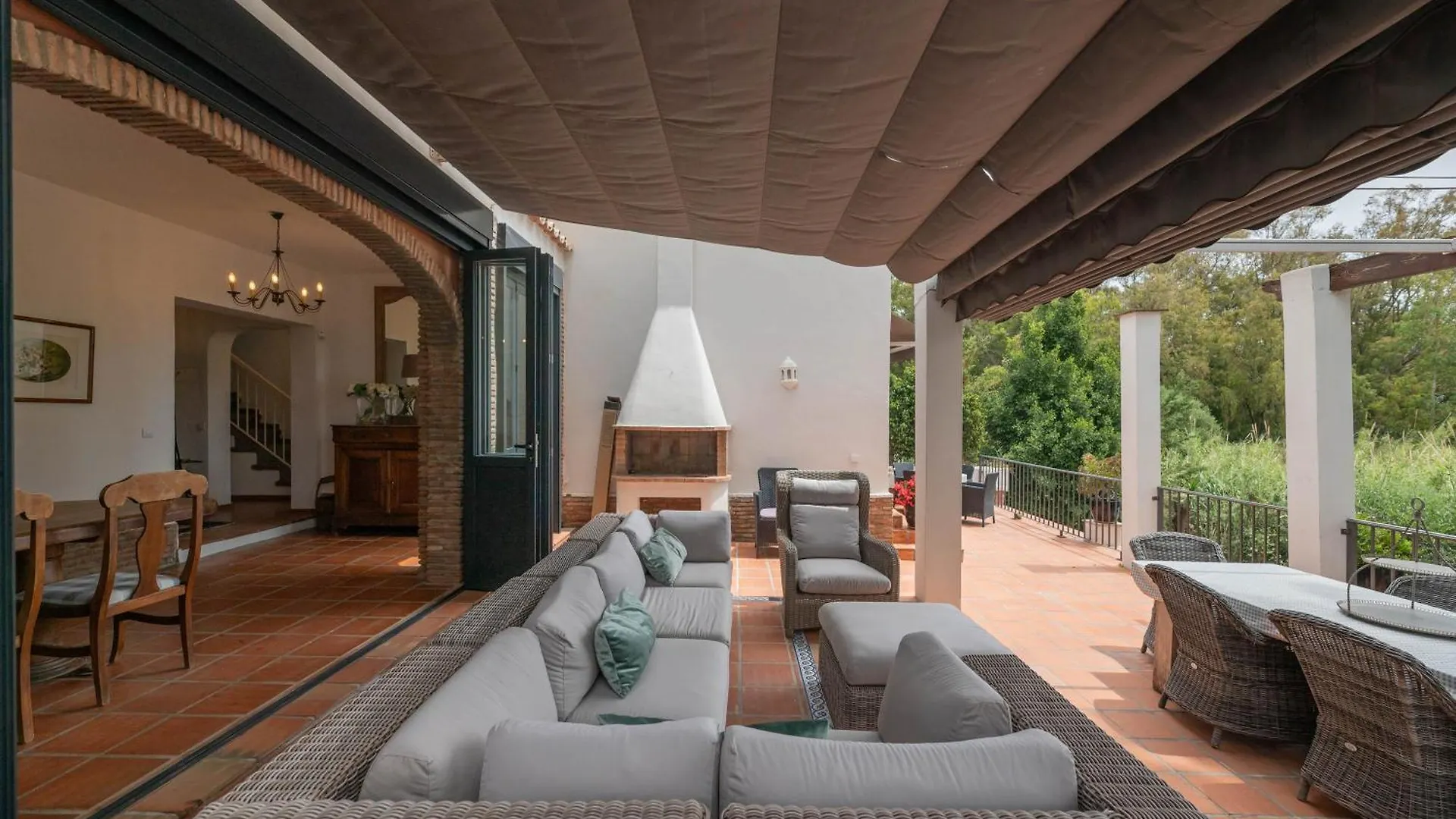 Beachside Villa In Carib Playa Marbella