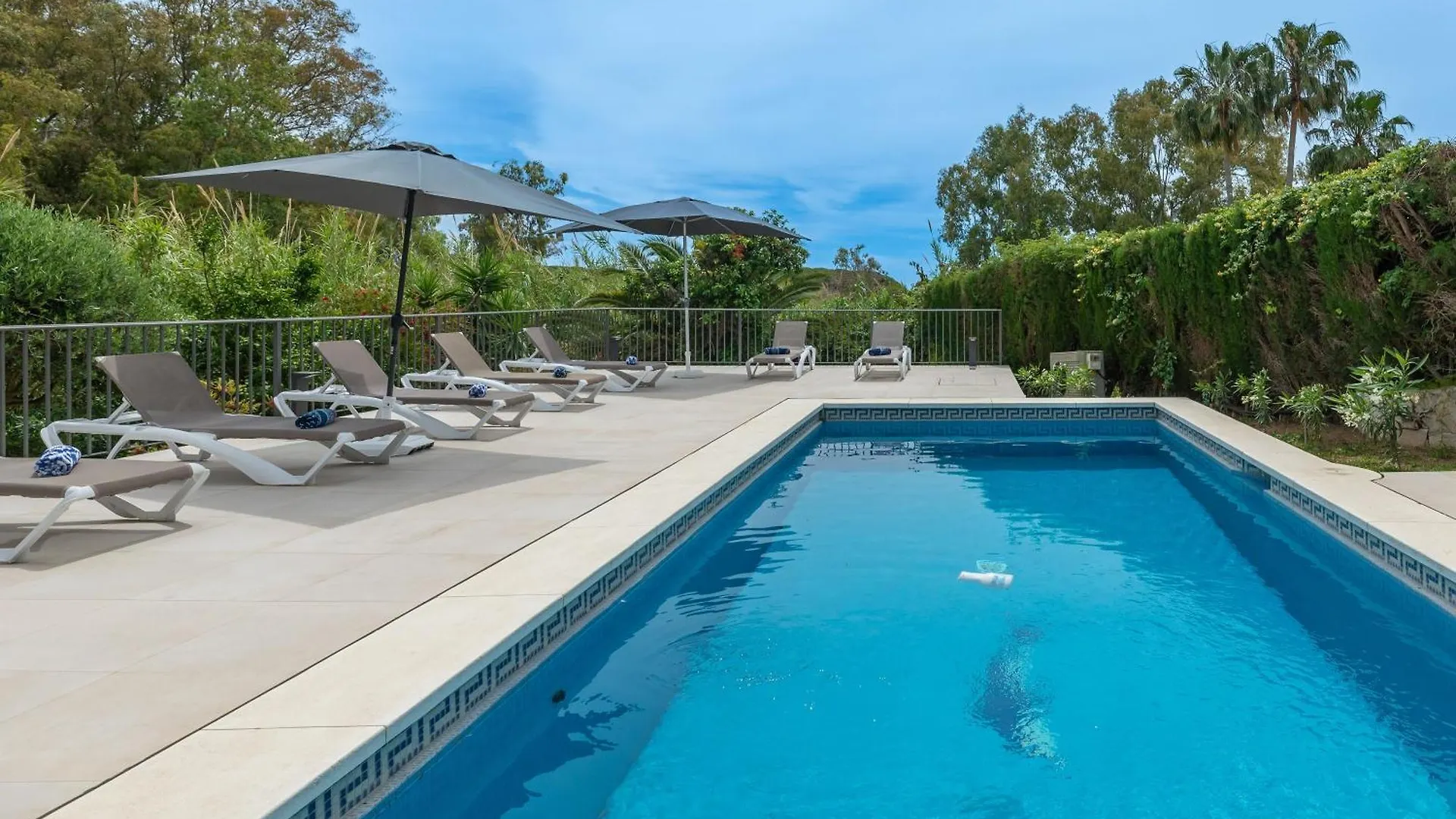 Beachside Villa In Carib Playa Marbella