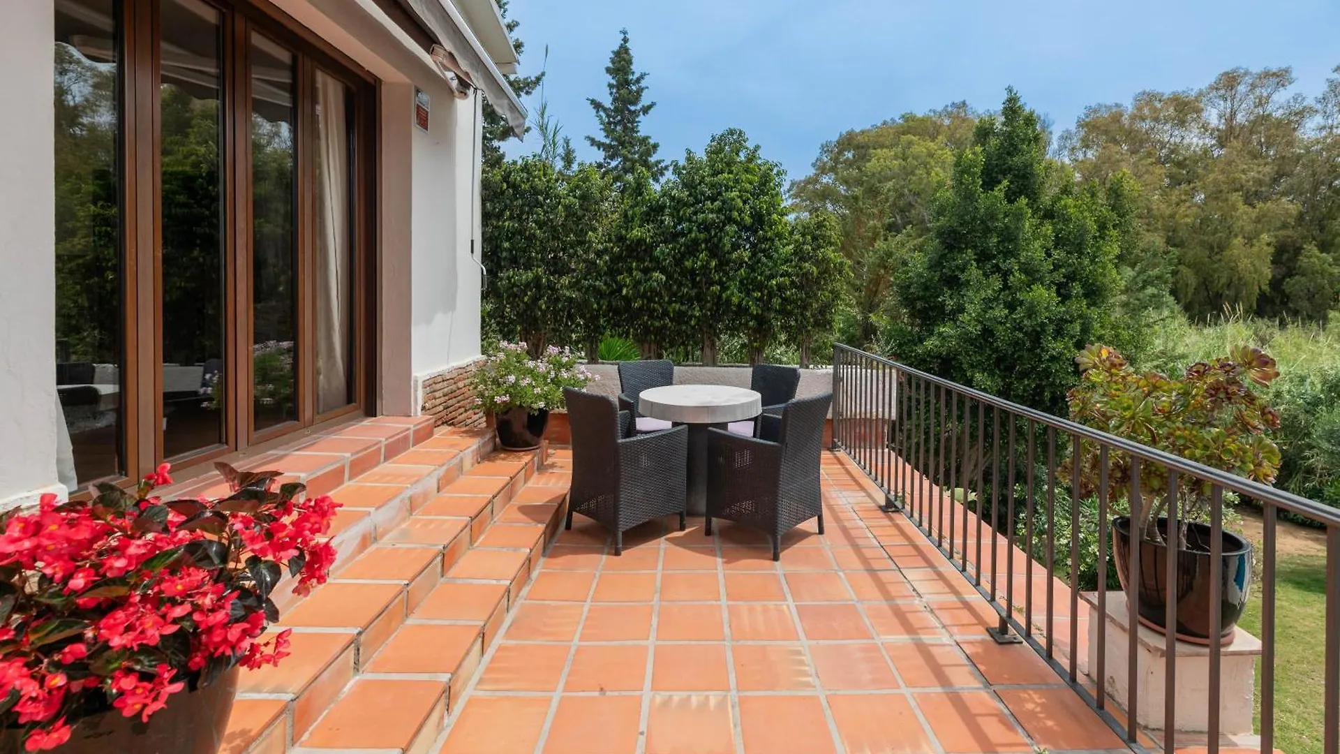 Beachside Villa In Carib Playa 마르베야 스페인